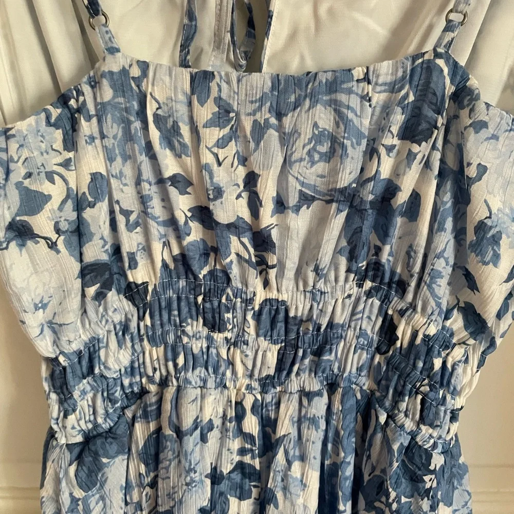 Abercrombie & Fitch Blue Floral Crinkle Maxi Dress NWT Small Petite 159-591-4465